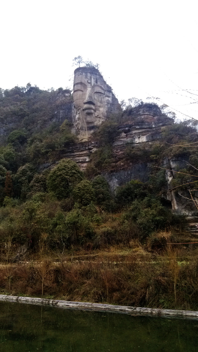 貴陽(yáng)白云都拉營(yíng)下水大佛
